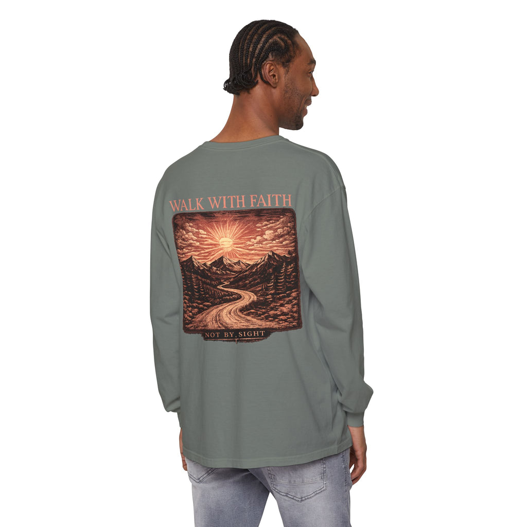 Camiseta de manga larga unisex con cruz "Vive Mejor" — Camiseta cristiana "Camina con fe"