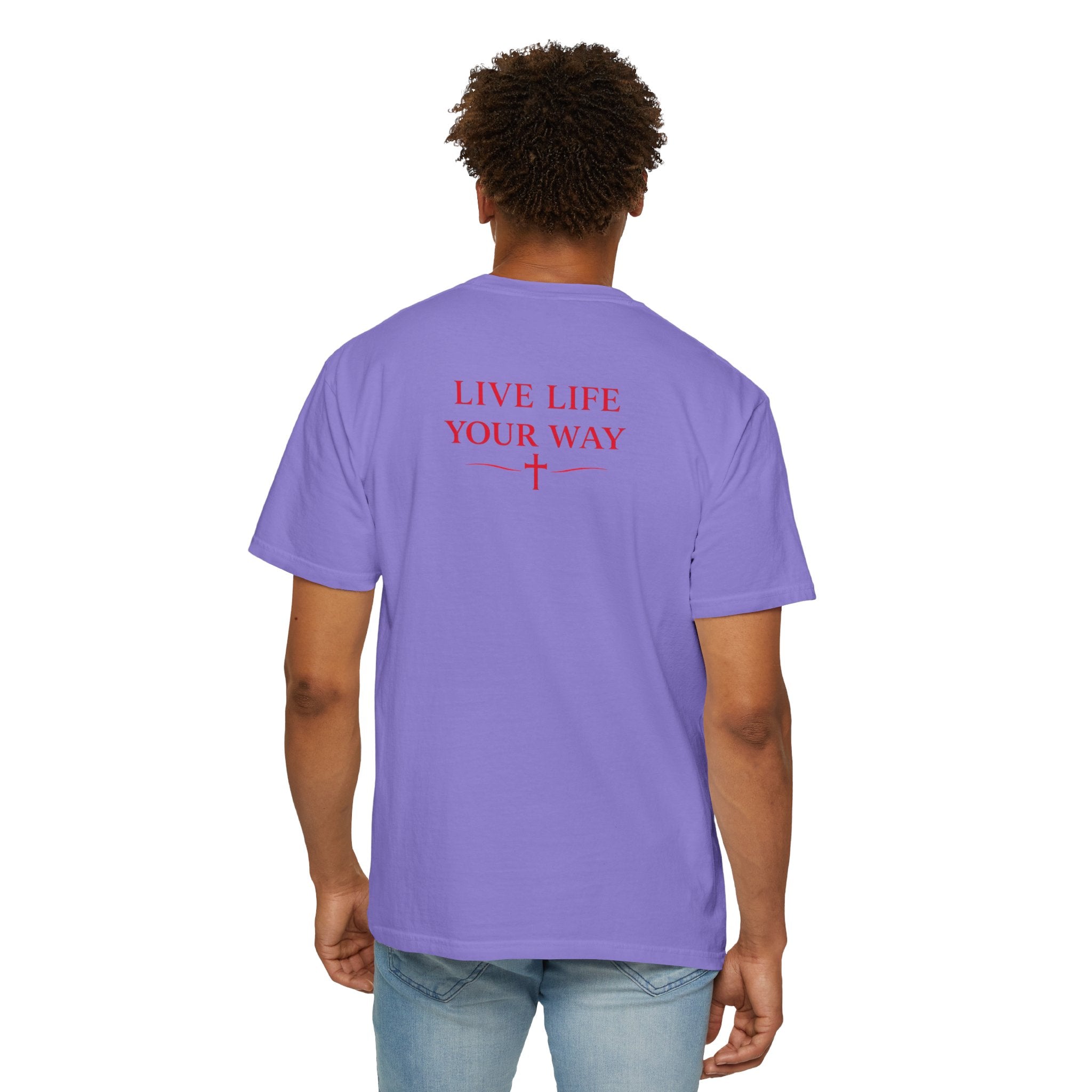 Vive la vida a tu manera, Letras rojas, Camiseta de hombre