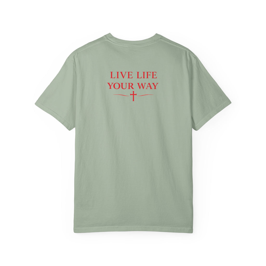 Vive la vida a tu manera, Letras rojas, Camiseta de hombre
