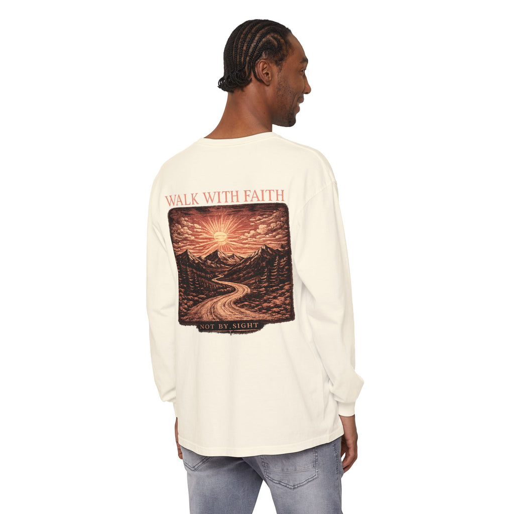 Camiseta de manga larga unisex con cruz "Vive Mejor" — Camiseta cristiana "Camina con fe"