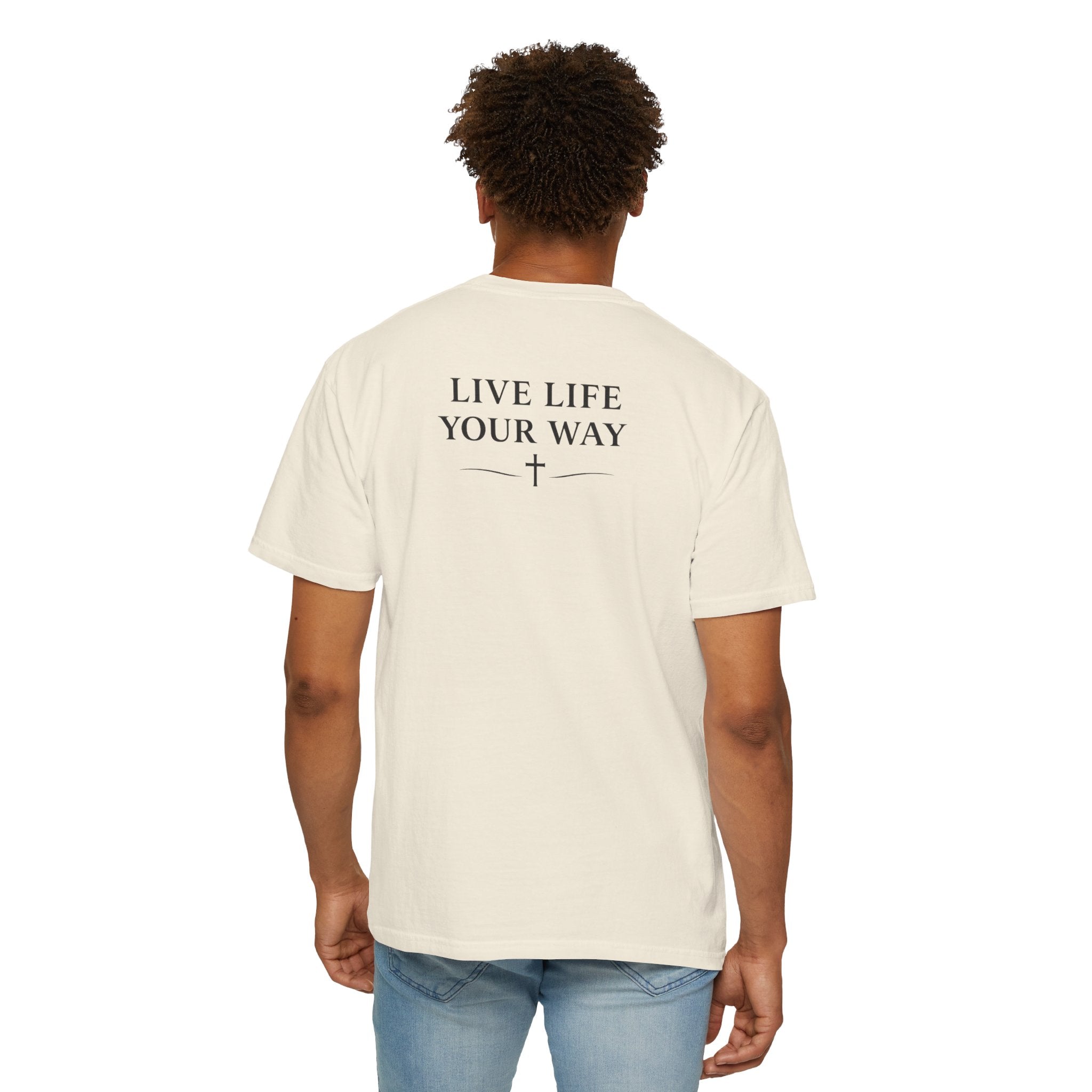 Camiseta de hombre, Vive la vida a tu manera, Letras negras,