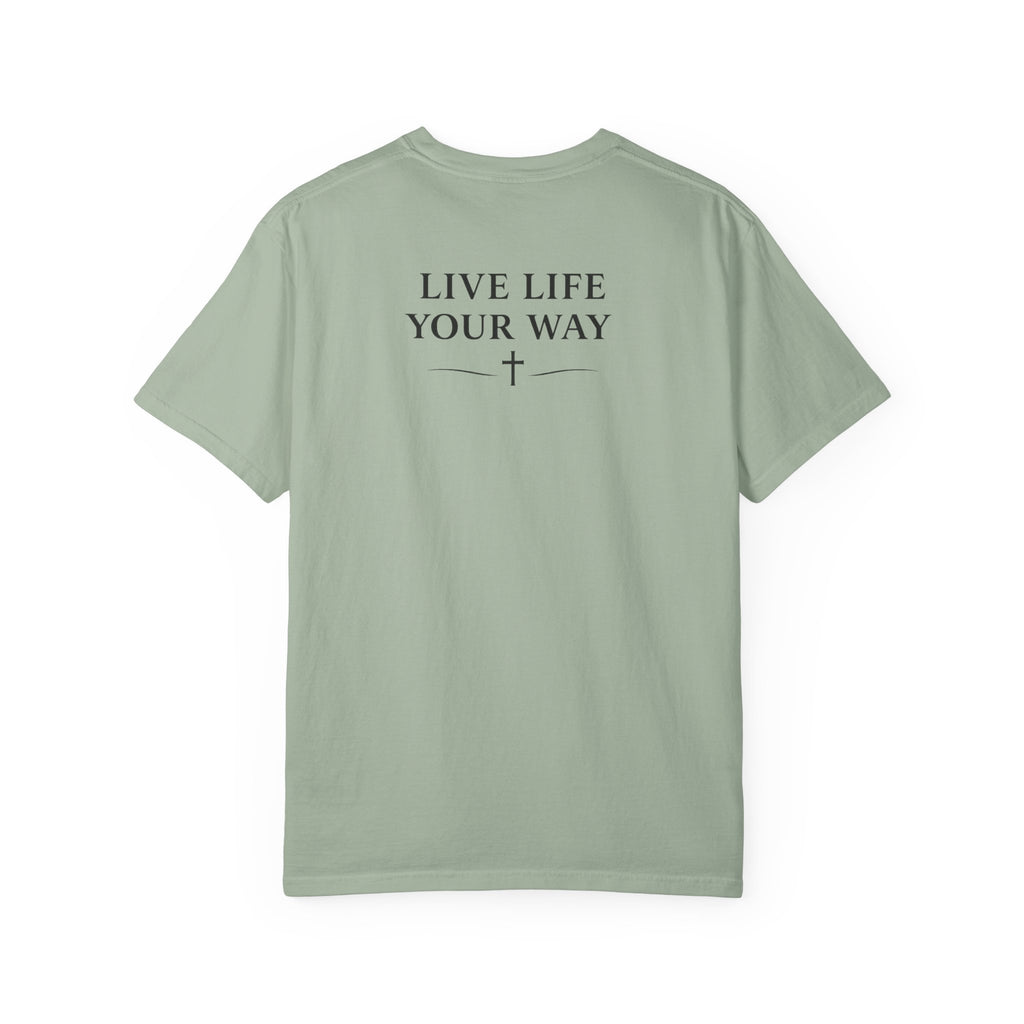 Camiseta de hombre, Vive la vida a tu manera, Letras negras,