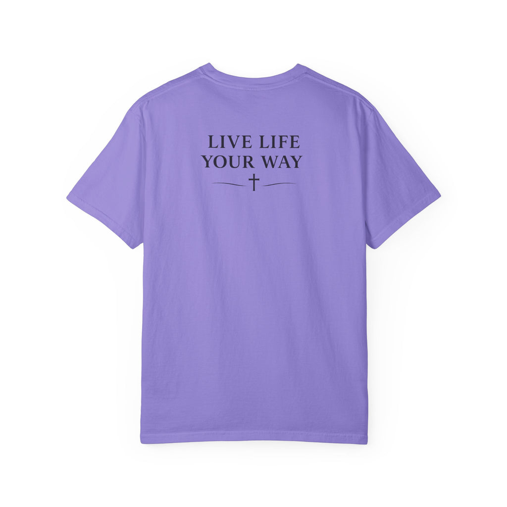 Camiseta de hombre, Vive la vida a tu manera, Letras negras,