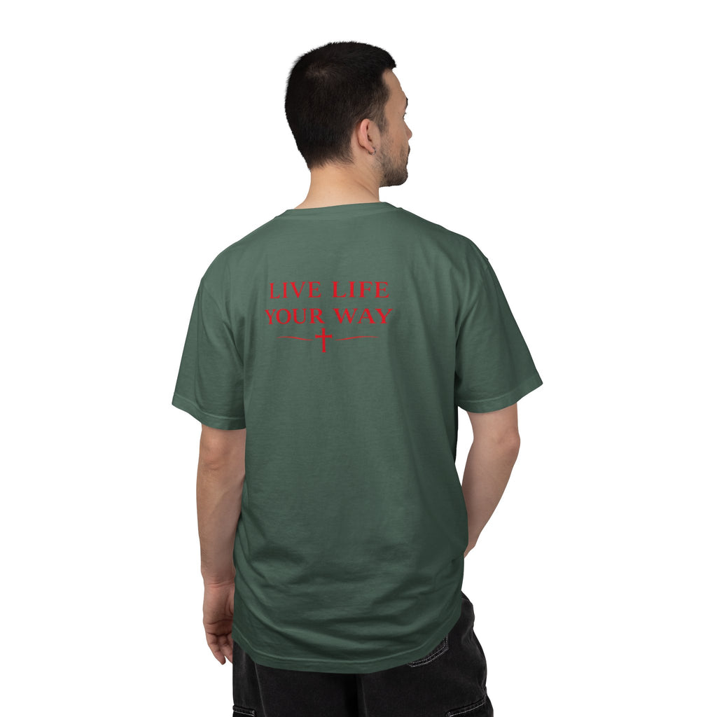 Vive la vida a tu manera, Letras rojas, Camiseta de hombre