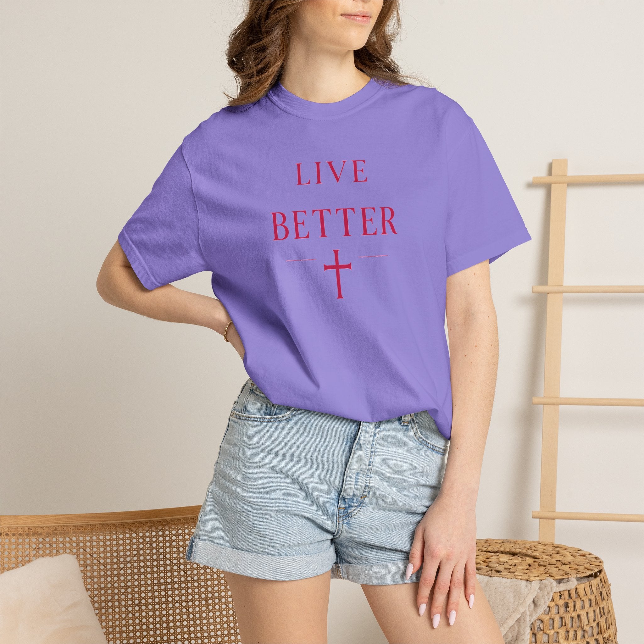 Camiseta "Live Better" para hombre - Camiseta inspiradora minimalista con cruz