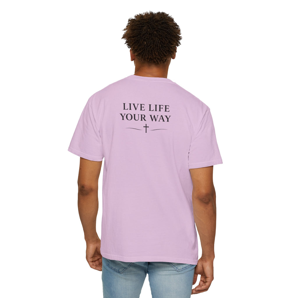 Camiseta de hombre, Vive la vida a tu manera, Letras negras,