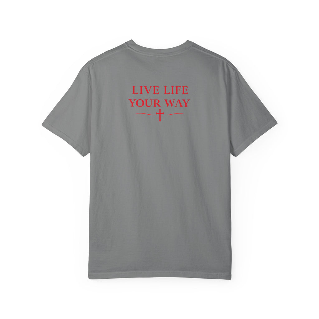 Vive la vida a tu manera, Letras rojas, Camiseta de hombre