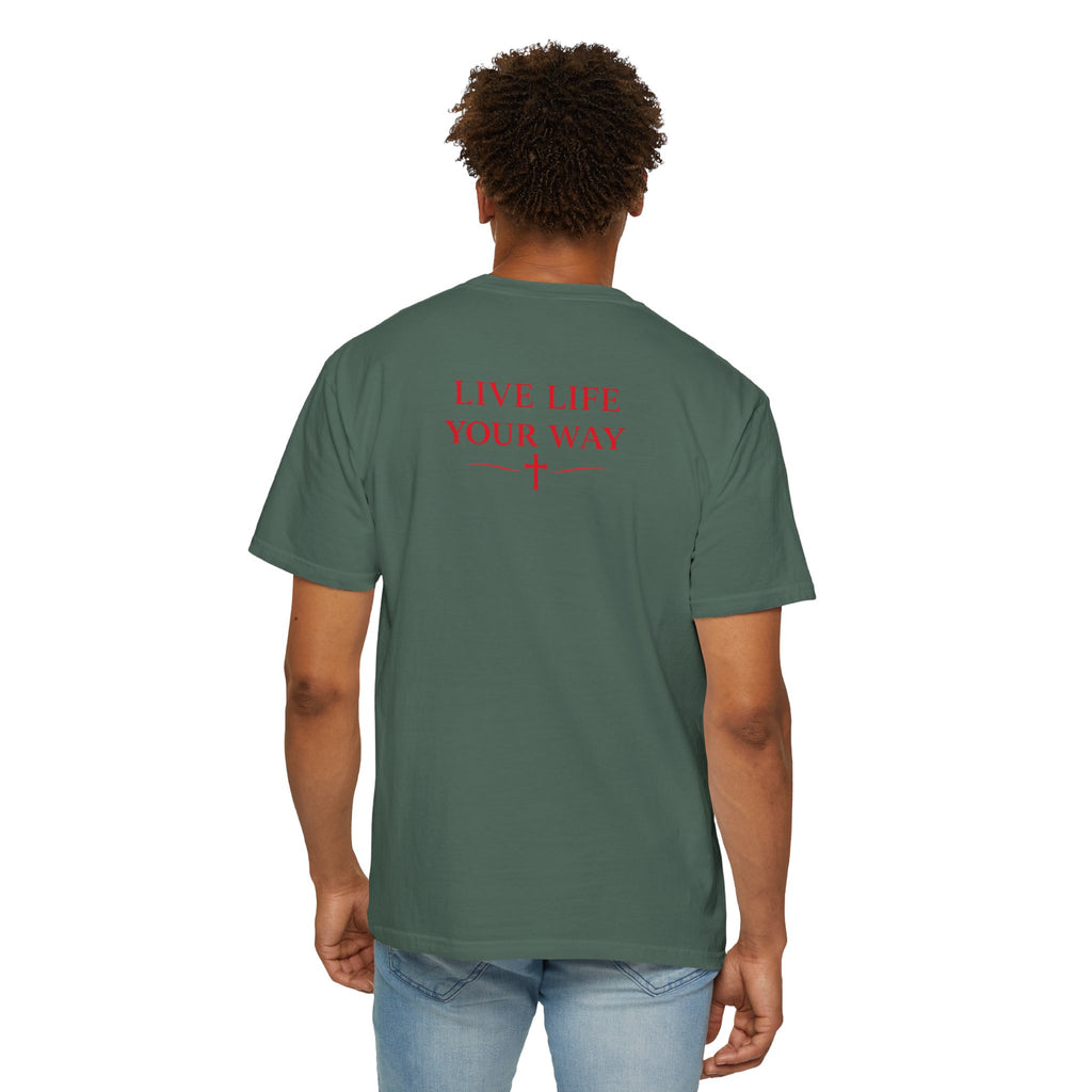 Vive la vida a tu manera, Letras rojas, Camiseta de hombre
