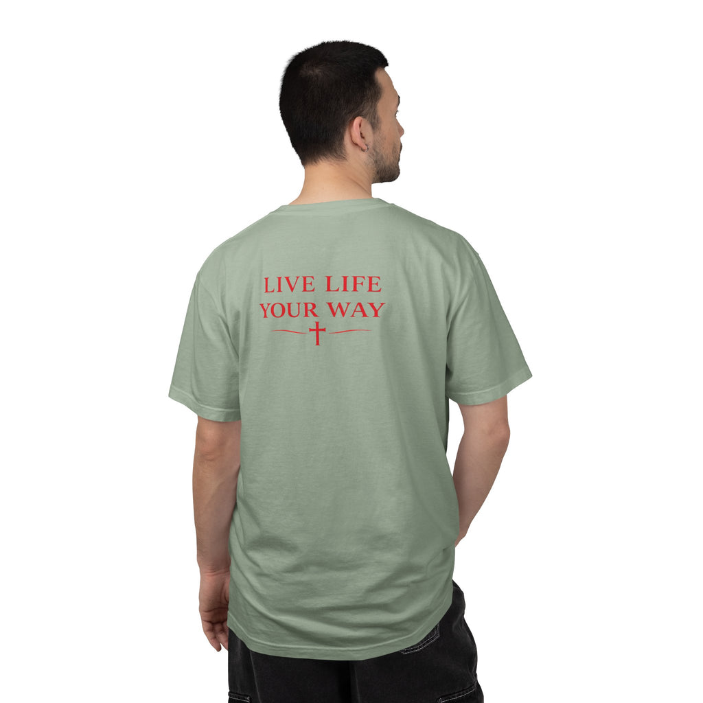 Vive la vida a tu manera, Letras rojas, Camiseta de hombre