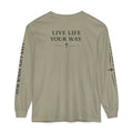 Camiseta de manga larga para hombre, "Vive la vida a tu manera", letras negras