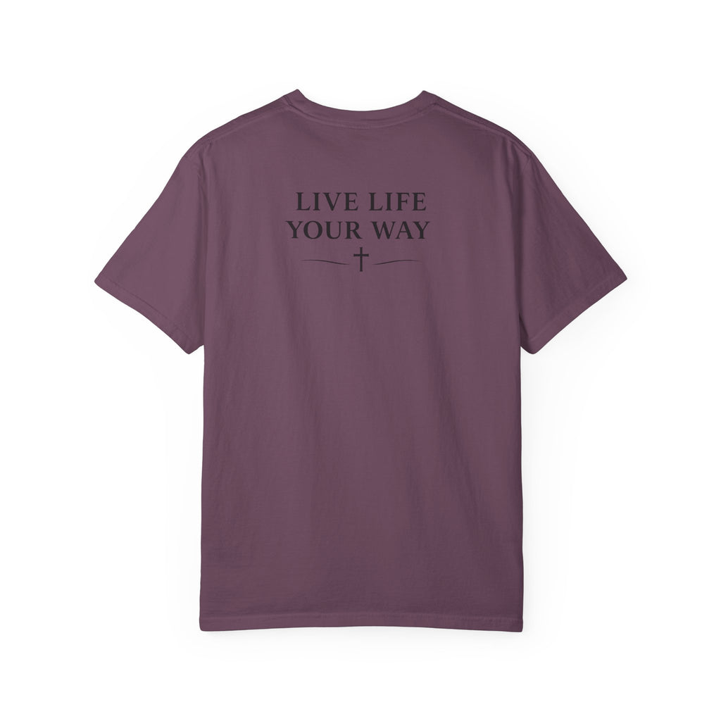 Camiseta de hombre, Vive la vida a tu manera, Letras negras,