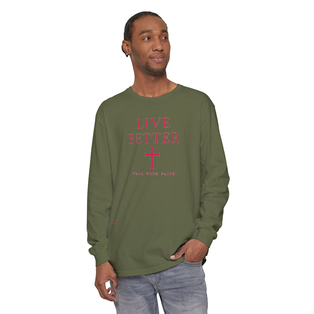Camiseta de manga larga unisex con cruz "Vive Mejor" — Camiseta cristiana "Camina con fe"